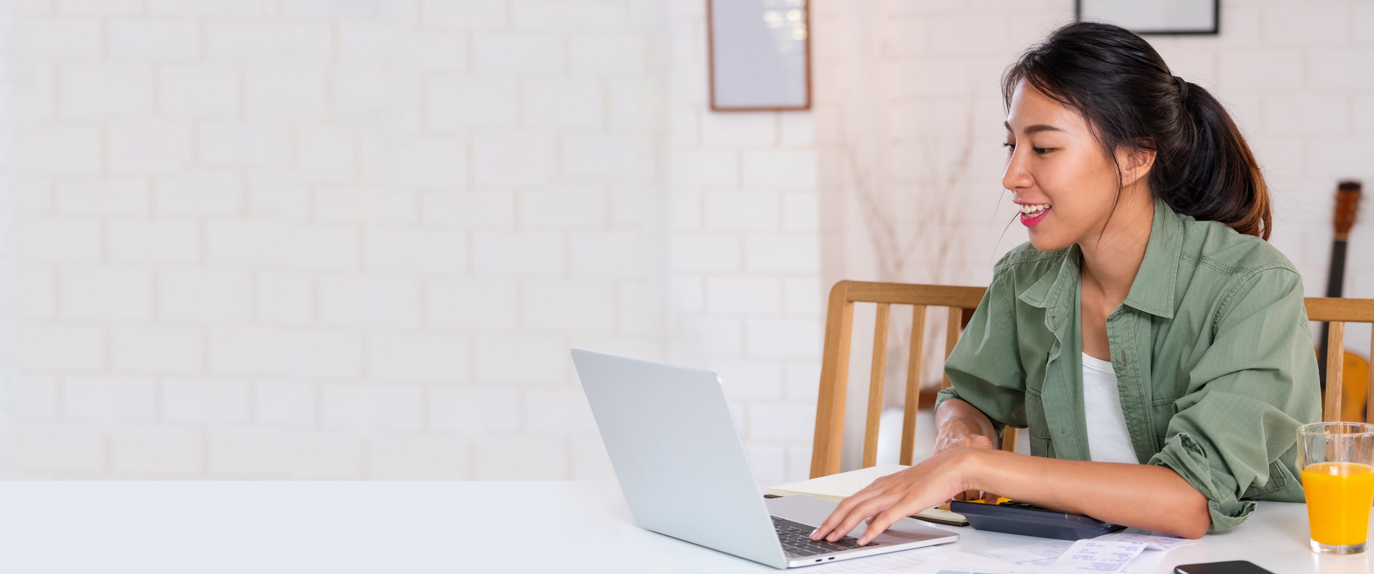 woman on laptop